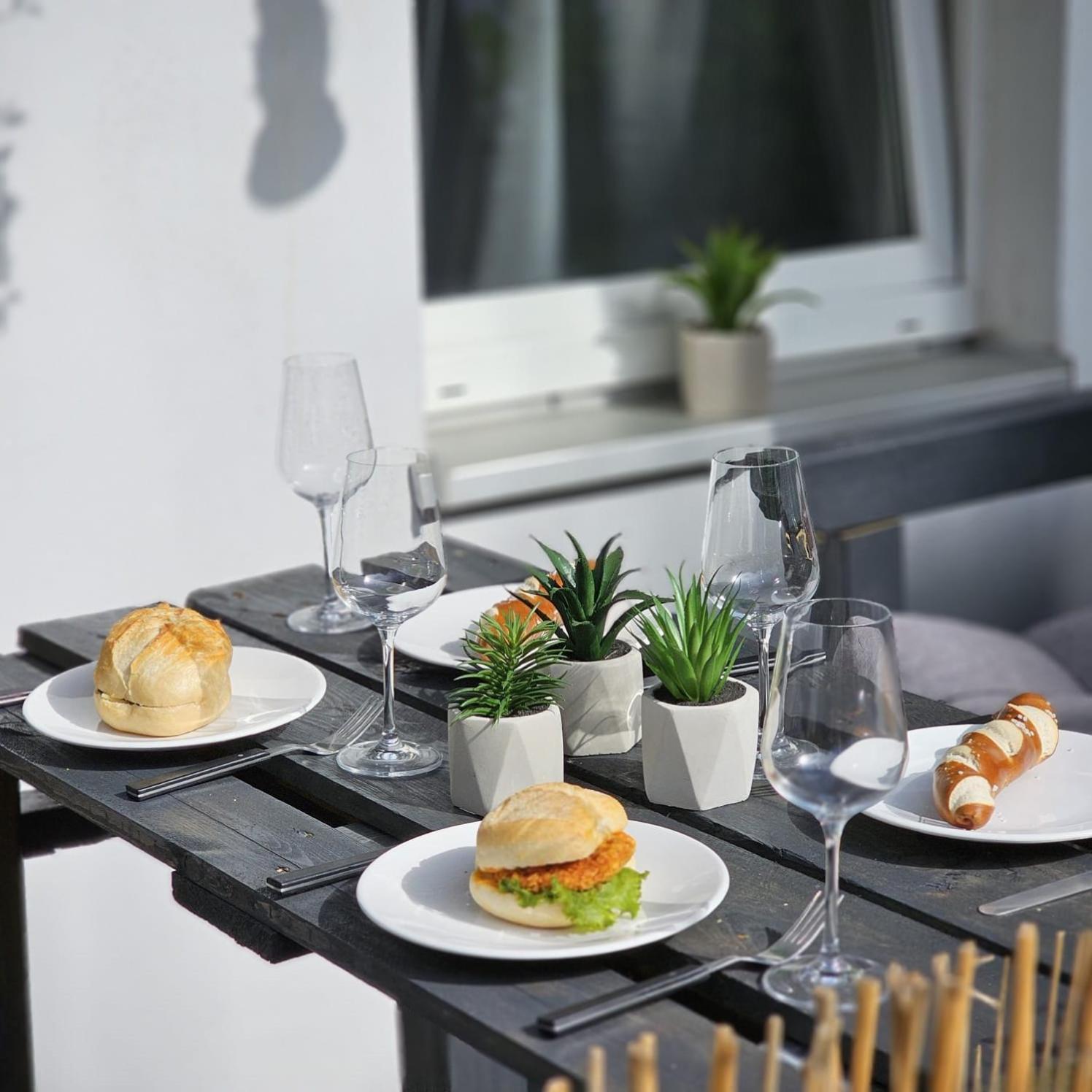 The World, Stilvolles Apartment, Stadtzentral, Parking Free, Late Check In Magdeburg Dış mekan fotoğraf